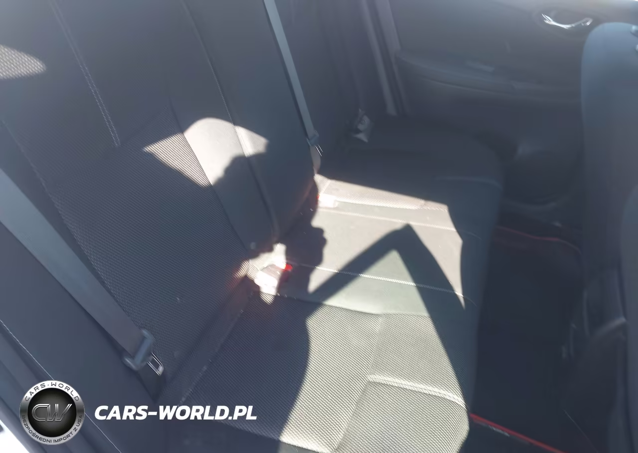 2018 Nissan Sentra S VIN:3N1AB7APXJY317524 - 8