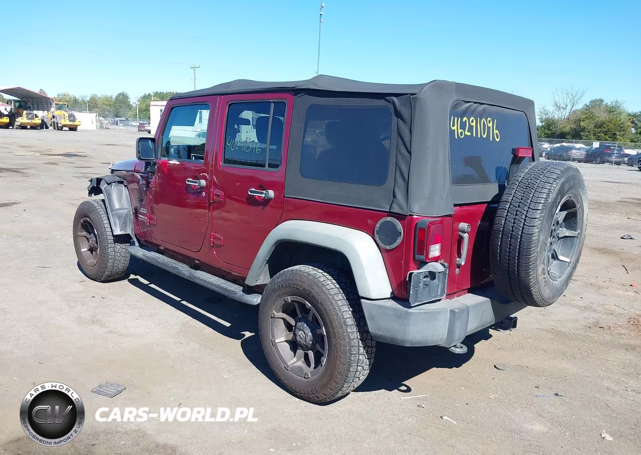 2011 Jeep Wrangler Unlimited Sport VIN:1J4BA3H18BL528823 - 3