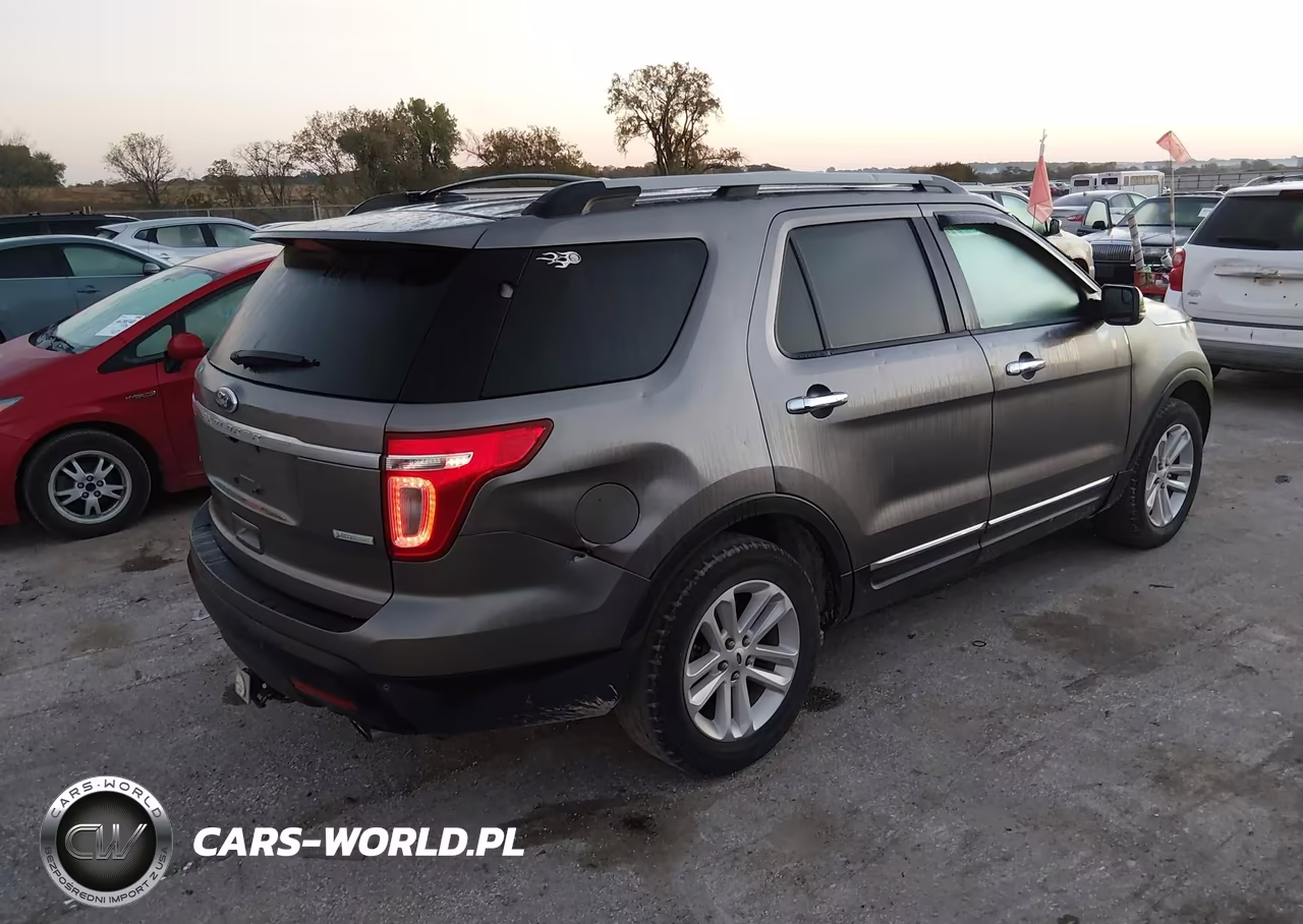 2012 Ford Explorer Xlt VIN:1FMHK7D91CGA15984 - 4