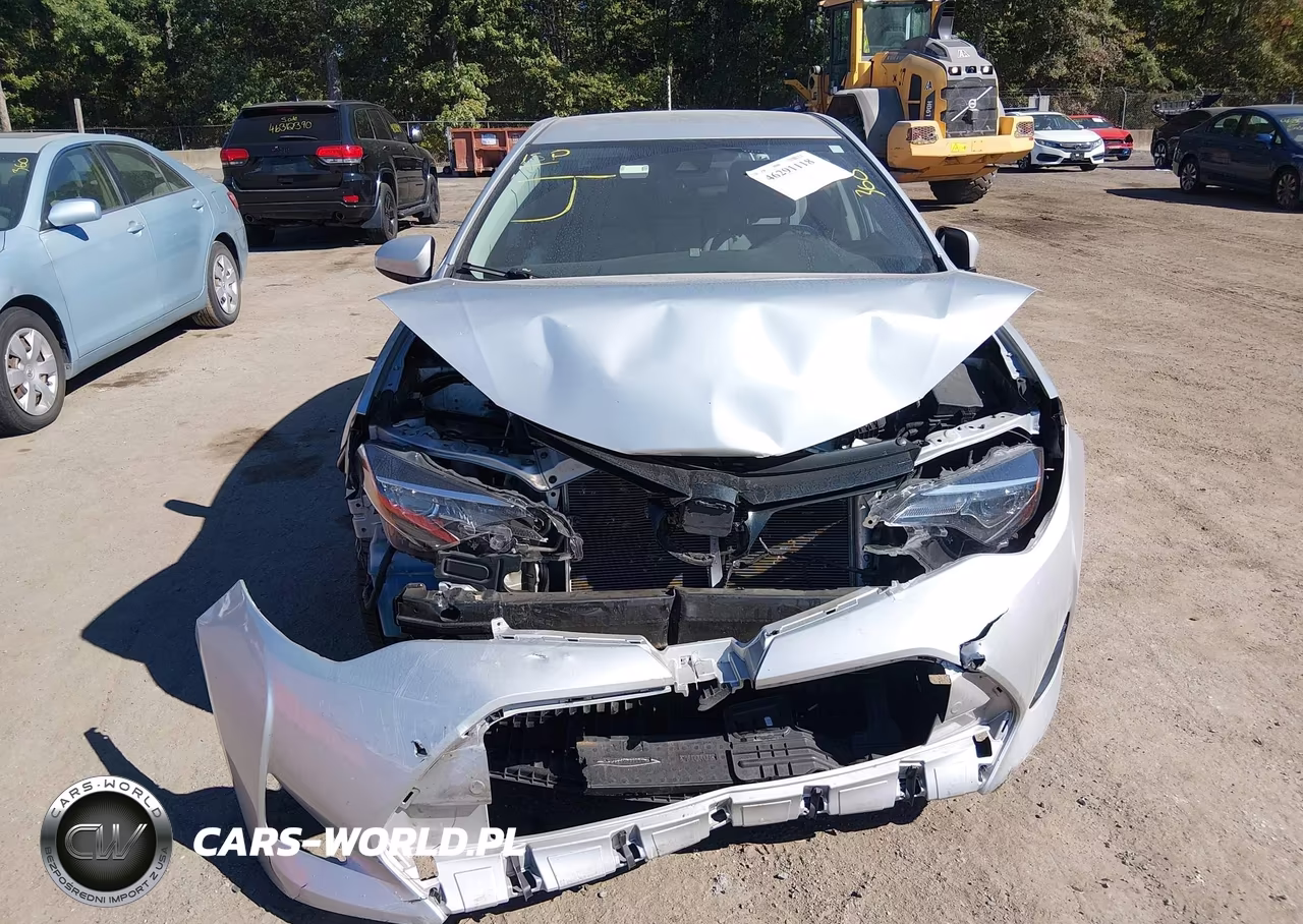 2017 Toyota Corolla Le VIN:2T1BURHE5HC916305 - 12