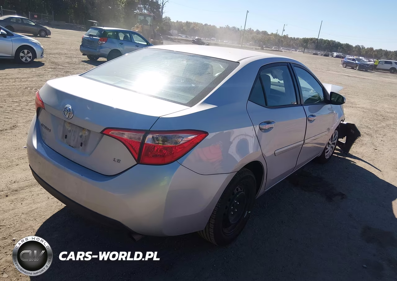 2017 Toyota Corolla Le VIN:2T1BURHE5HC916305 - 4