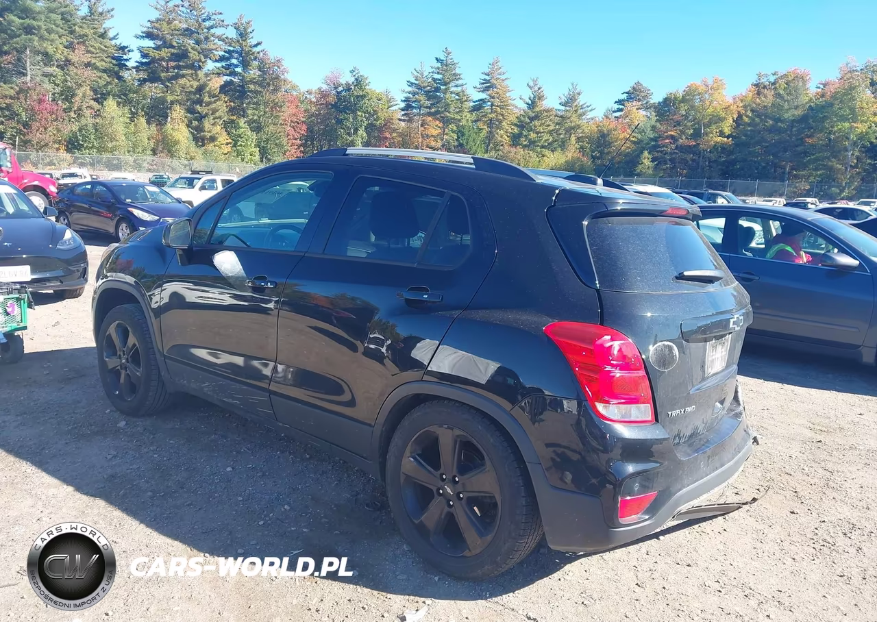 2018 Chevrolet Trax Premier VIN:KL7CJRSBXJB725329 - 3