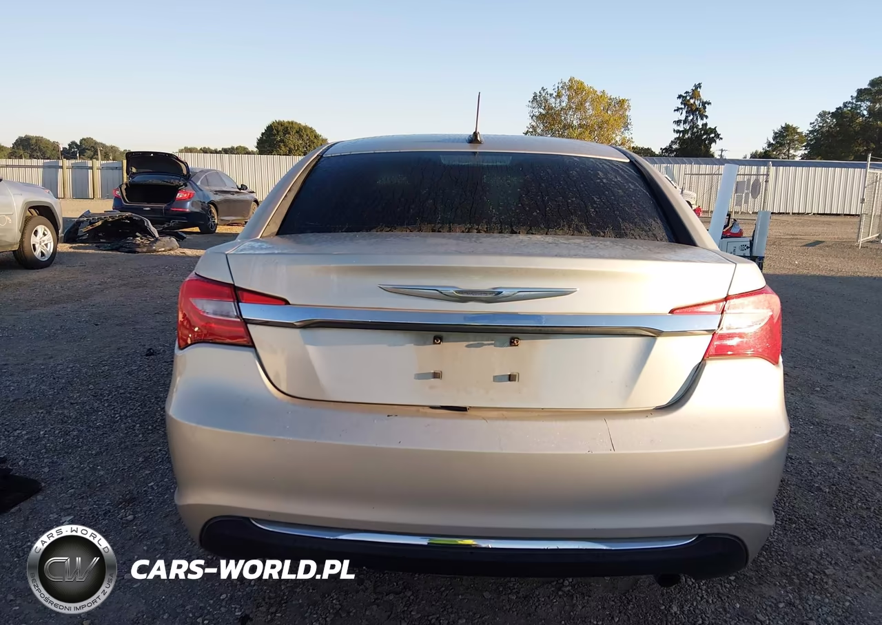 2013 Chrysler 200 Touring VIN:1C3CCBBB3DN743330 - 16
