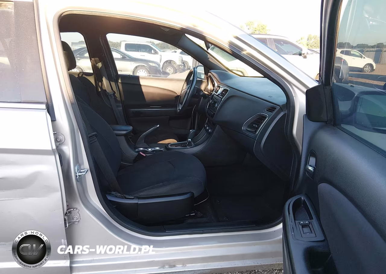 2013 Chrysler 200 Touring VIN:1C3CCBBB3DN743330 - 5