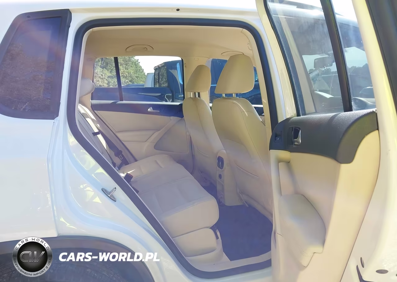 2017 Volkswagen Tiguan 2.0T-2.0T S VIN:WVGAV7AXXHK026398 - 8