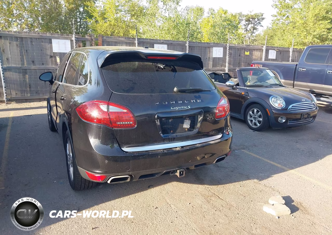 2012 Porsche Cayenne S VIN:WP1AB2A28CLA40158 - 3
