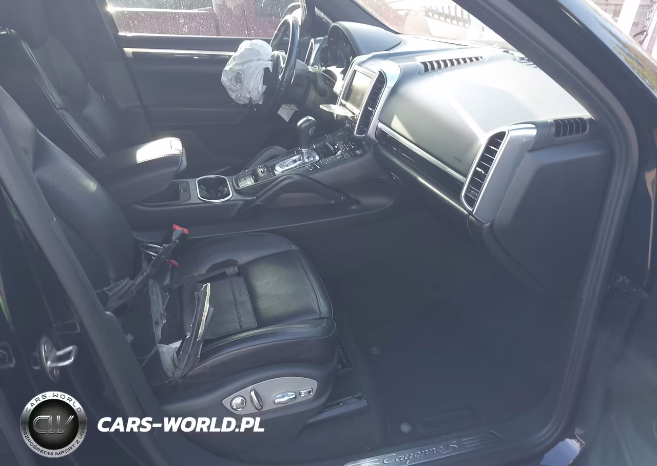 2012 Porsche Cayenne S VIN:WP1AB2A28CLA40158 - 5
