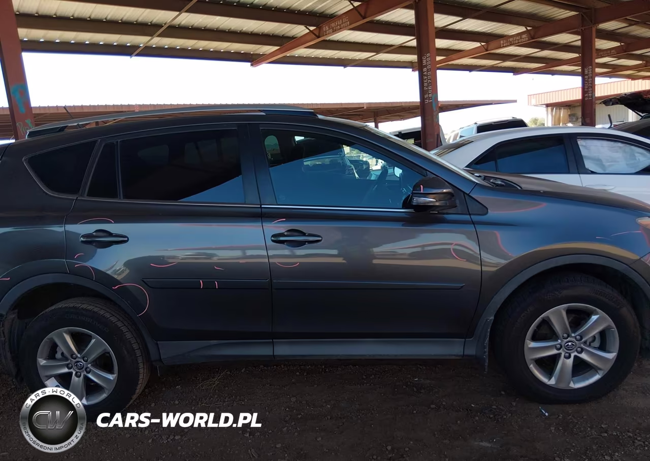 2015 Toyota Rav4 Xle VIN:2T3WFREV8FW204986 - 14