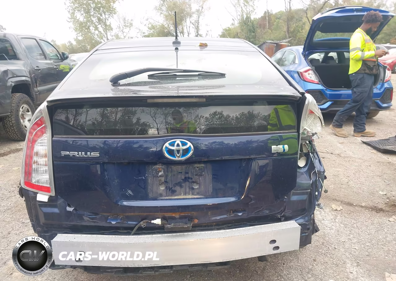 2013 Toyota Prius Four VIN:JTDKN3DU2D1671856 - 16