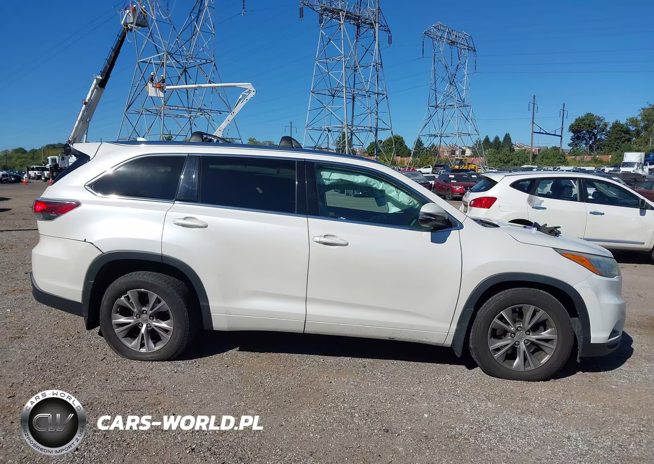 2015 Toyota Highlander Xle V6 VIN:5TDJKRFH0FS185155 - 13