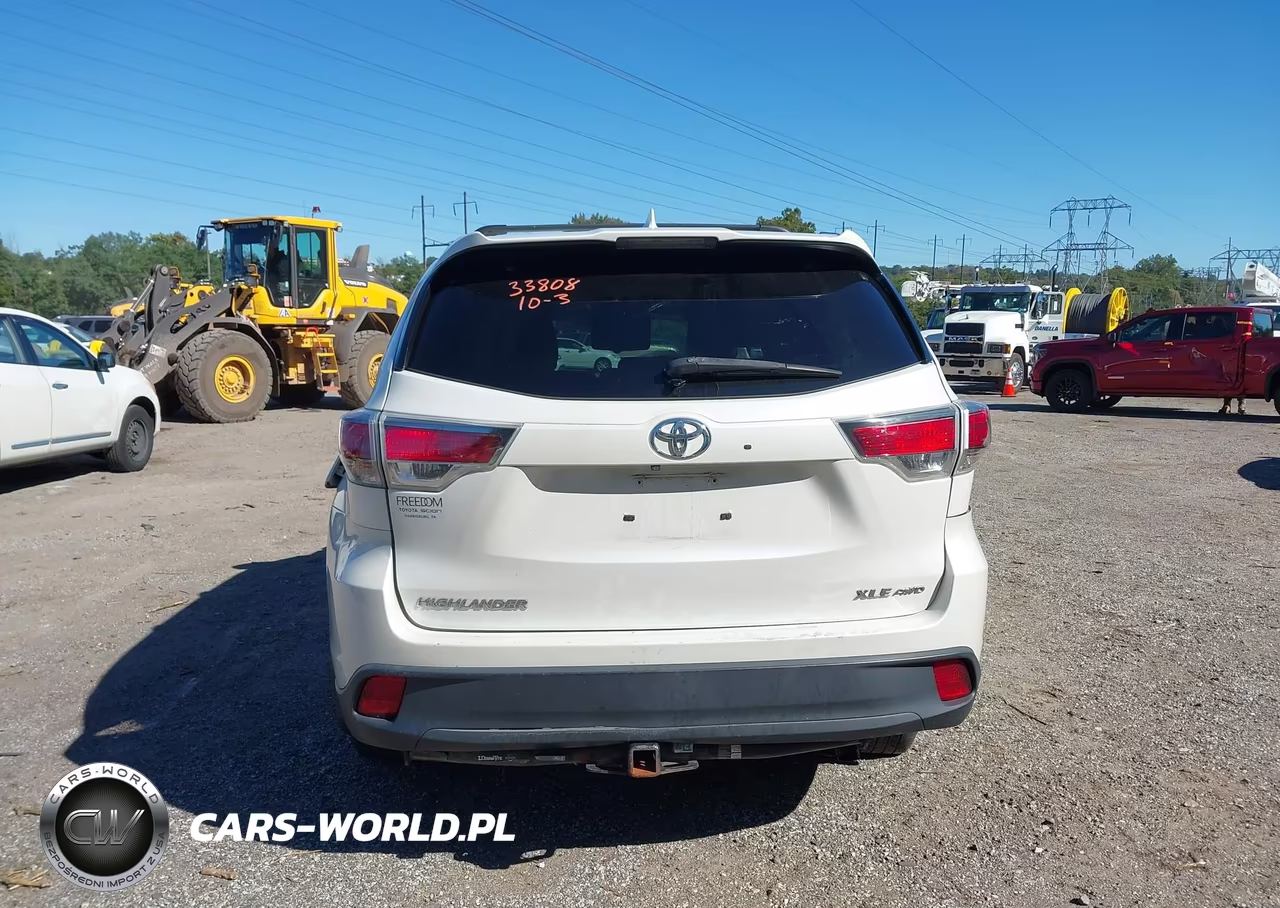 2015 Toyota Highlander Xle V6 VIN:5TDJKRFH0FS185155 - 16