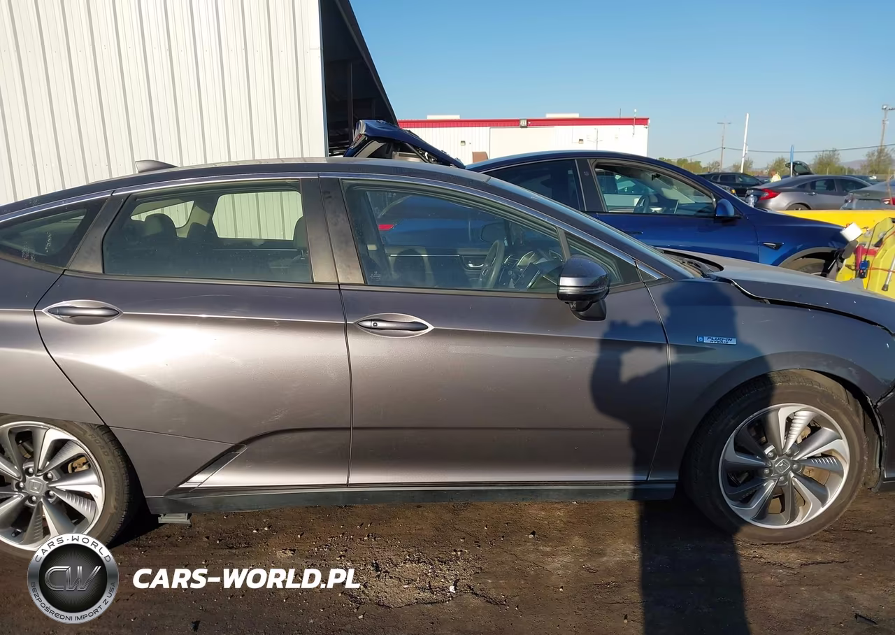 2018 Honda Clarity Plug-In Hybrid VIN:JHMZC5F10JC000140 - 13