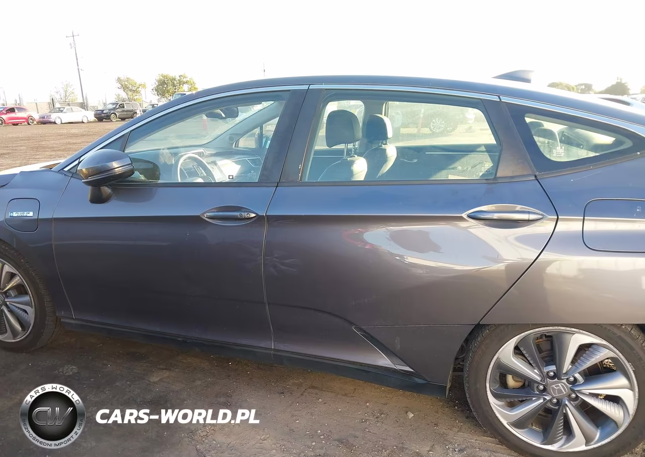 2018 Honda Clarity Plug-In Hybrid VIN:JHMZC5F10JC000140 - 14