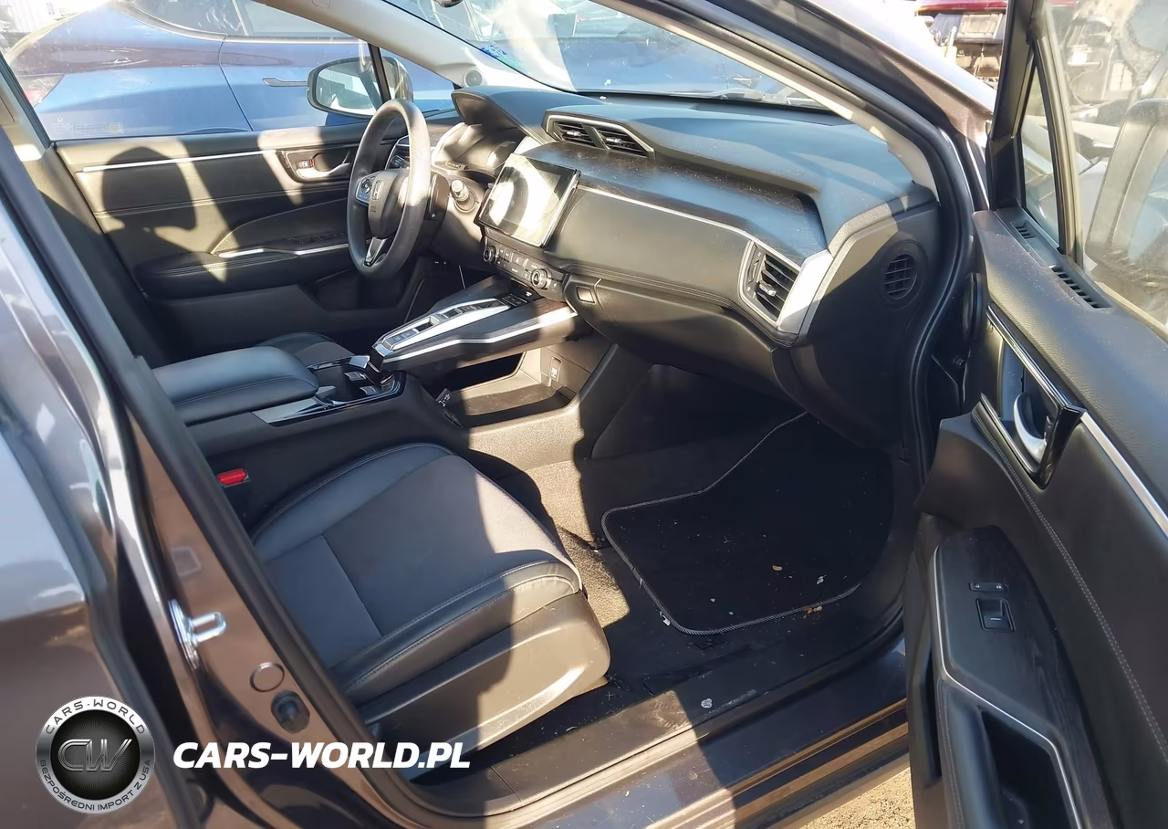 2018 Honda Clarity Plug-In Hybrid VIN:JHMZC5F10JC000140 - 5