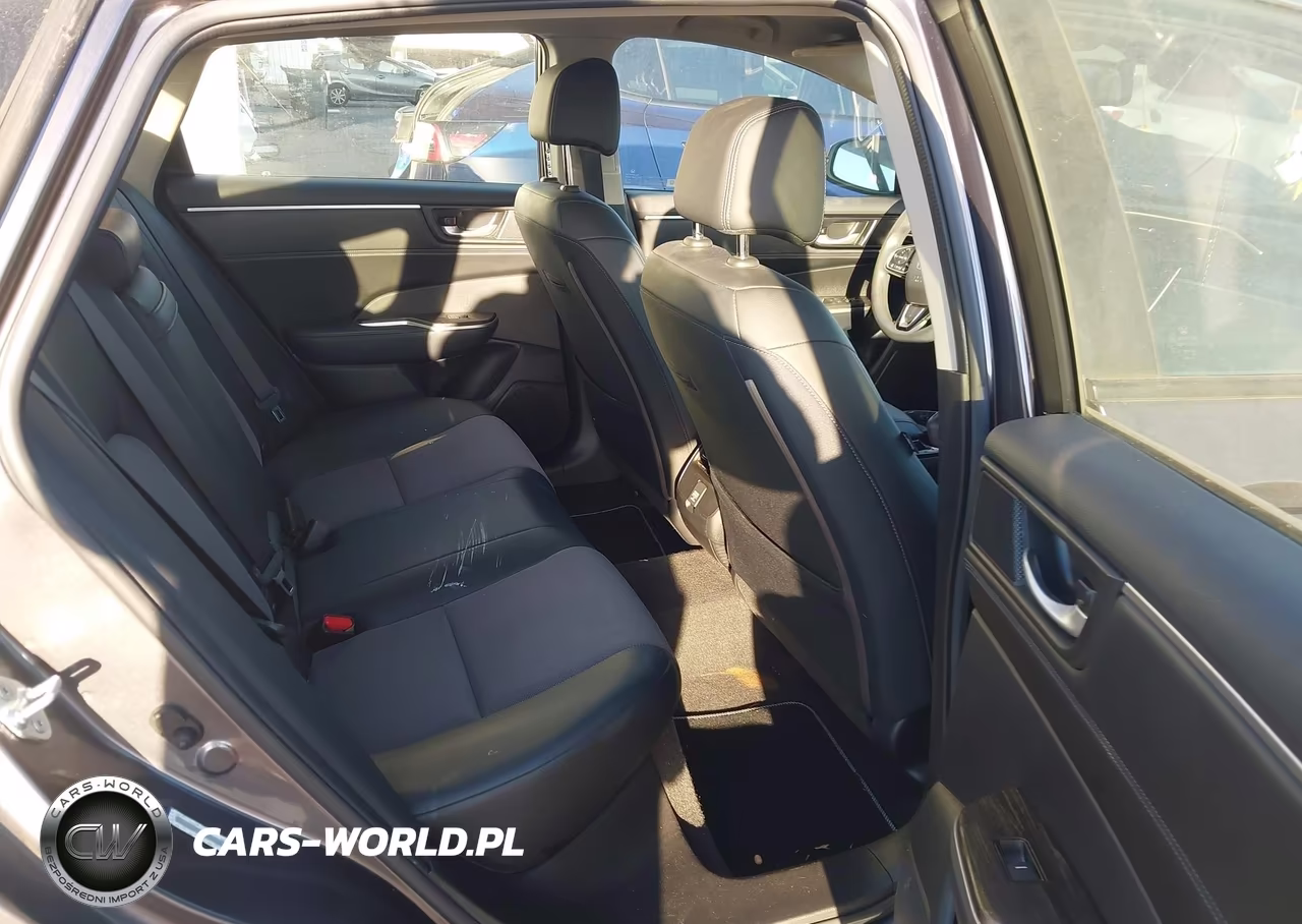 2018 Honda Clarity Plug-In Hybrid VIN:JHMZC5F10JC000140 - 8
