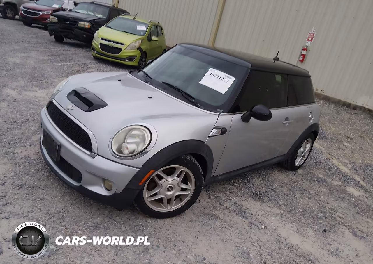 2007 Mini Cooper S VIN:WMWMF73547TL85892 - 2