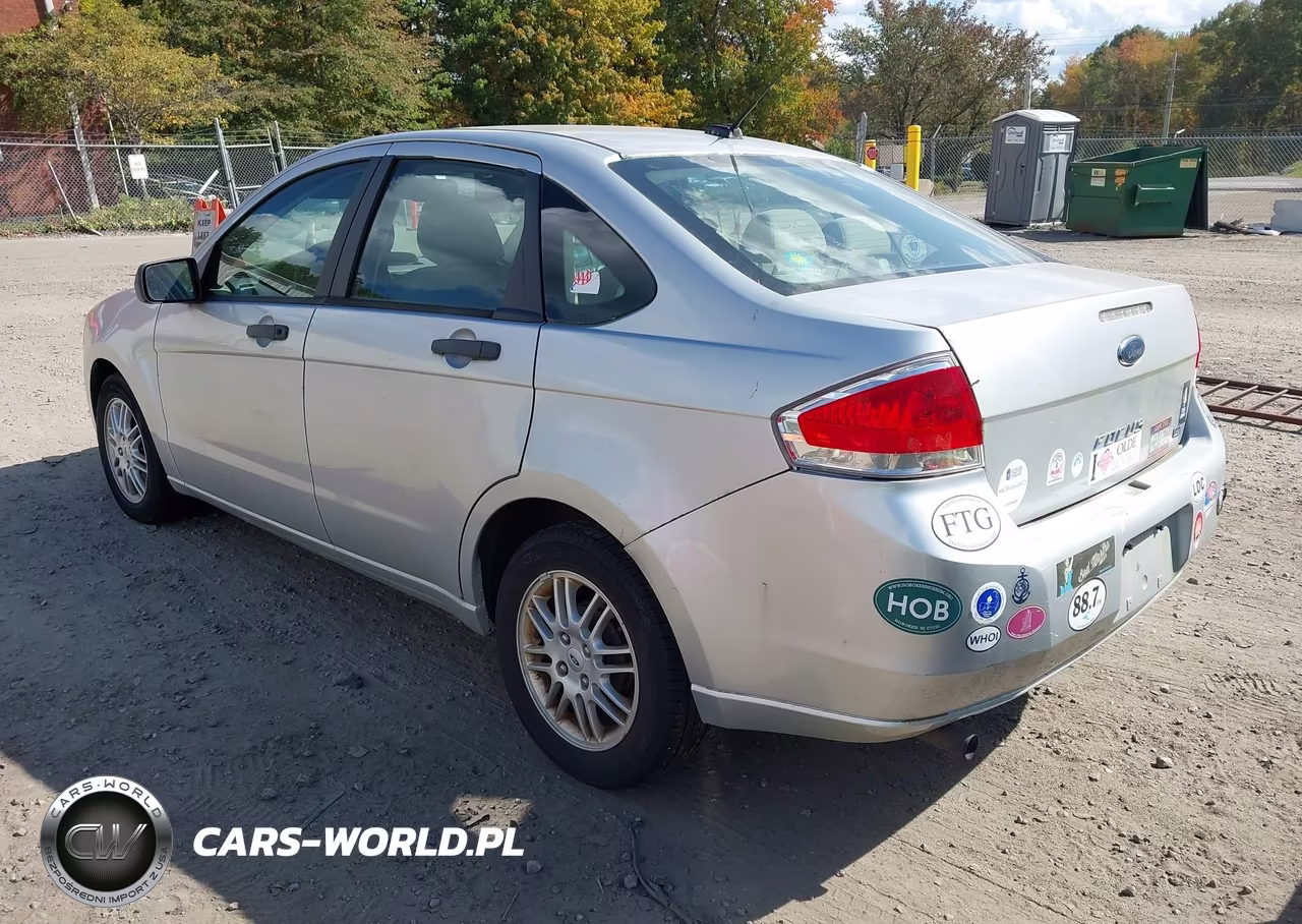 2010 Ford Focus Se VIN:1FAHP3FN5AW183399 - 3