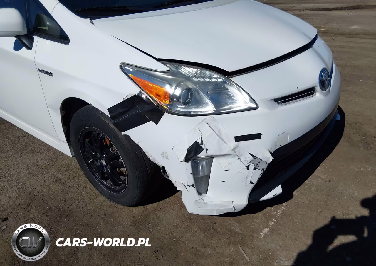 2015 Toyota Prius Two VIN:JTDKN3DU9F1918616 - 6