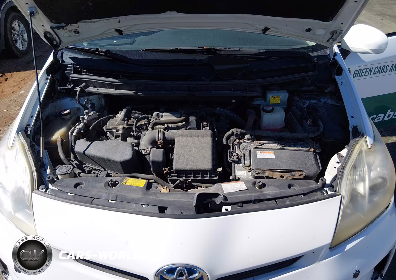 2015 Toyota Prius Two VIN:JTDKN3DU3F1913332 - 10