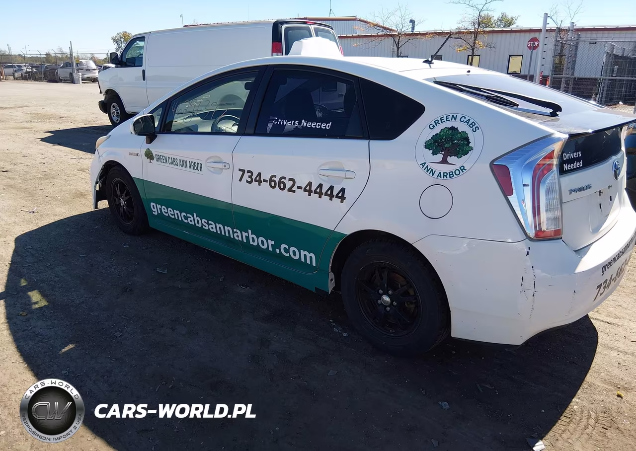 2015 Toyota Prius Two VIN:JTDKN3DU3F1913332 - 3