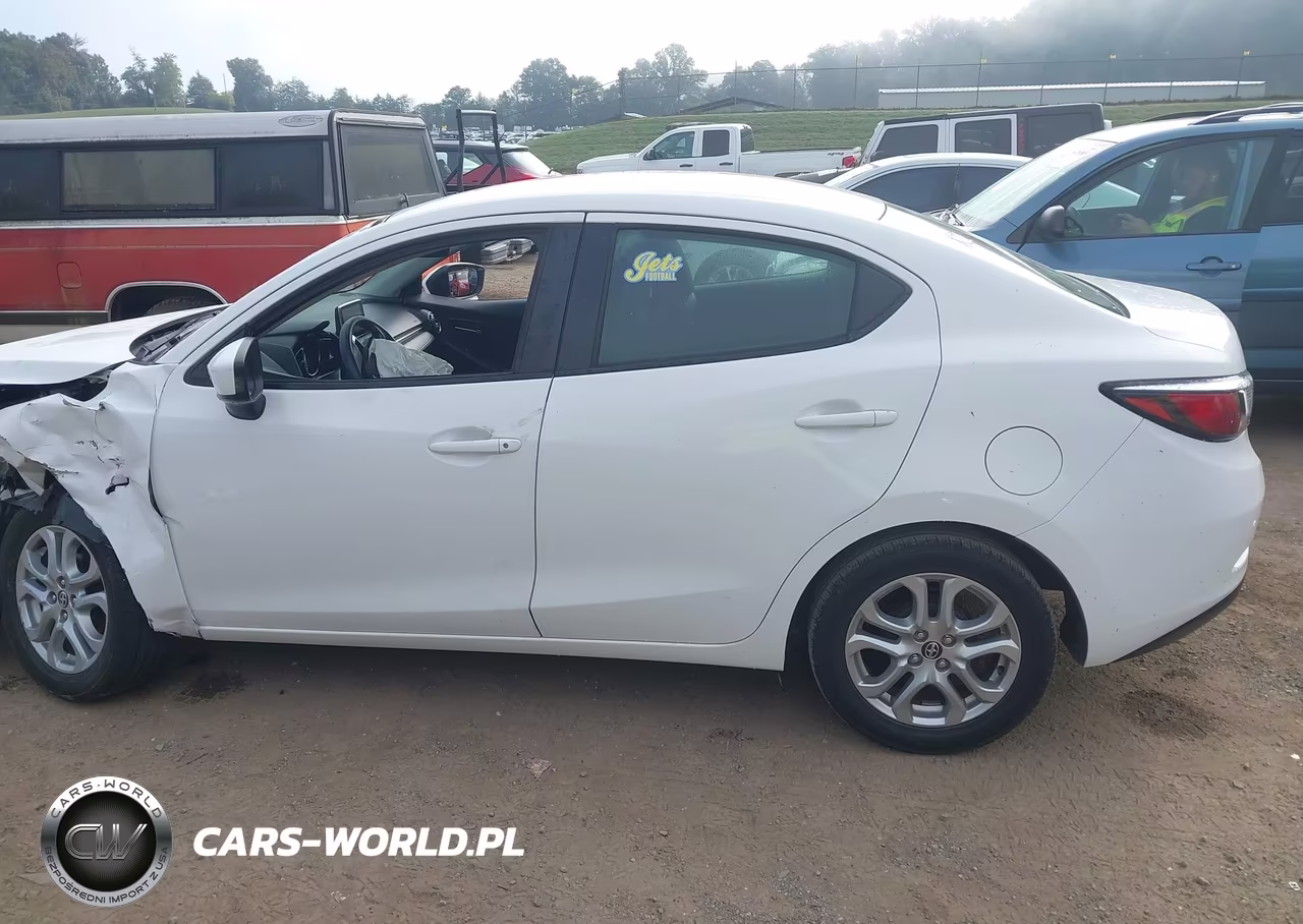2016 Scion Ia VIN:3MYDLBZV2GY112707 - 14