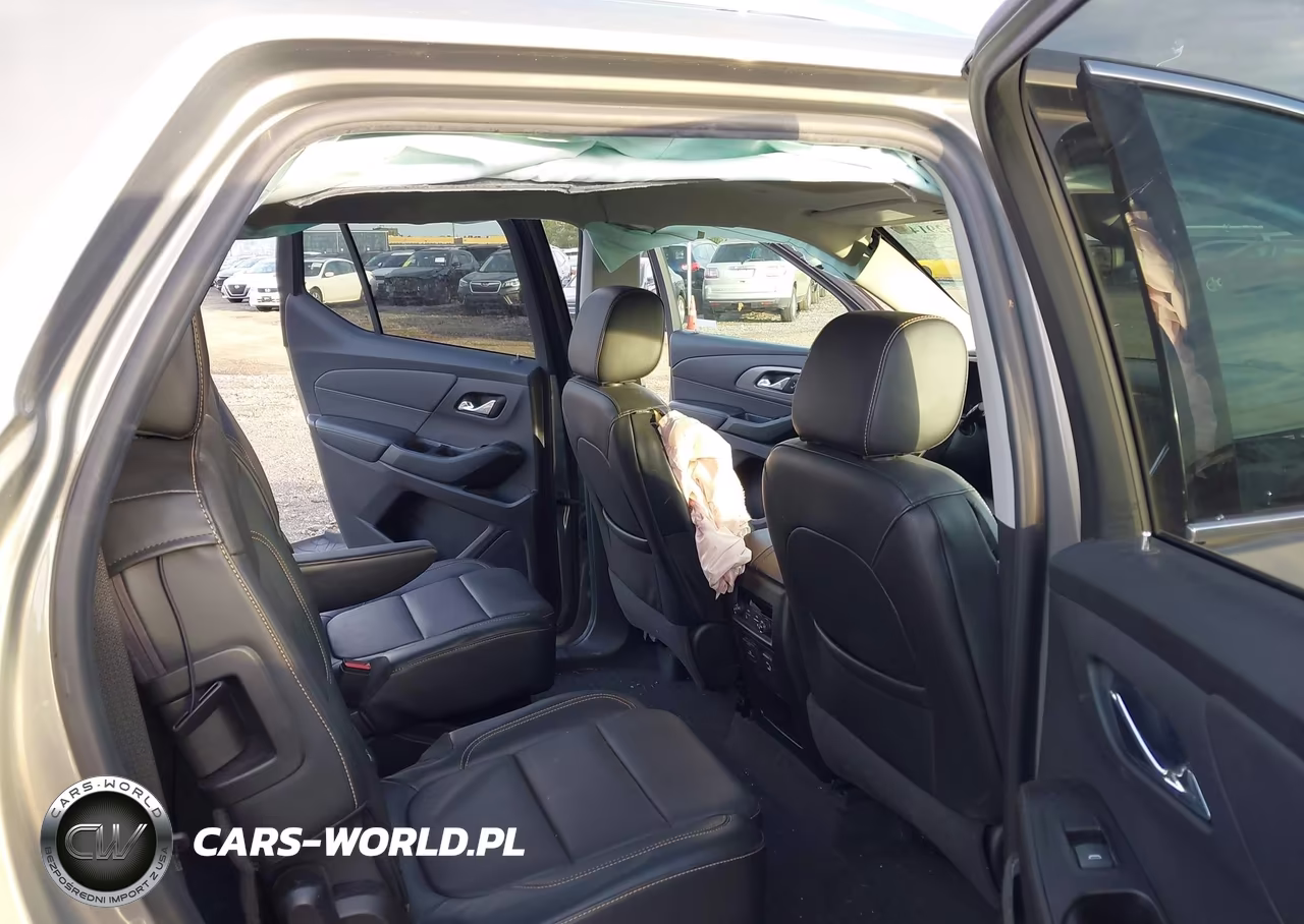 2019 Chevrolet Traverse Premier VIN:1GNEVKKW8KJ153119 - 8