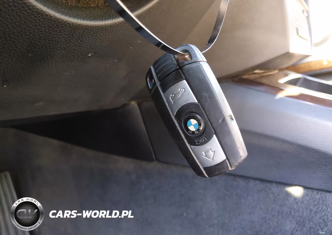 2009 BMW 328I VIN:WBAWL13579PX26549 - 11