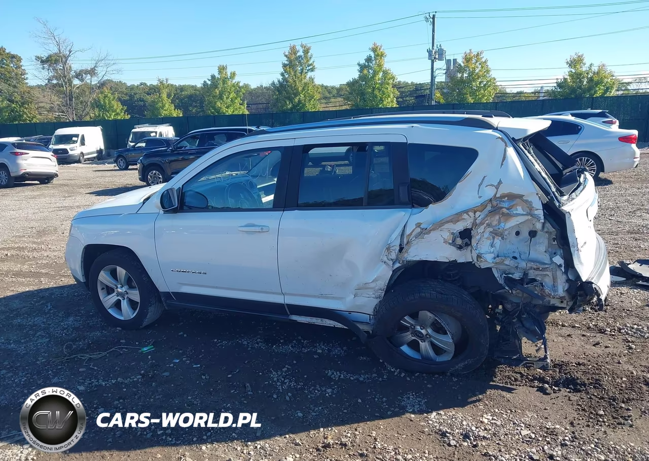 2014 Jeep Compass Latitude VIN:1C4NJDEB0ED741284 - 13