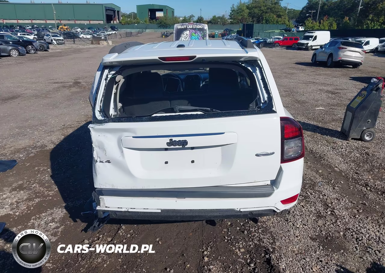 2014 Jeep Compass Latitude VIN:1C4NJDEB0ED741284 - 15