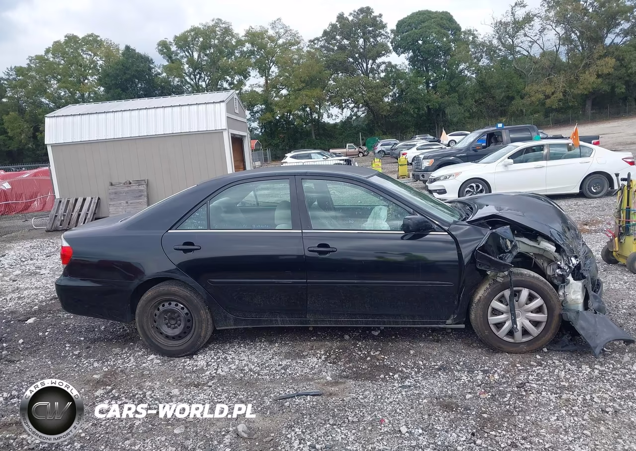 2005 Toyota Camry Le VIN:4T1BE32K45U010164 - 13
