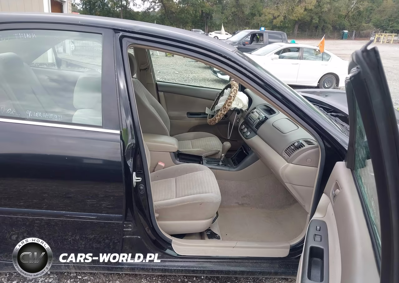 2005 Toyota Camry Le VIN:4T1BE32K45U010164 - 5