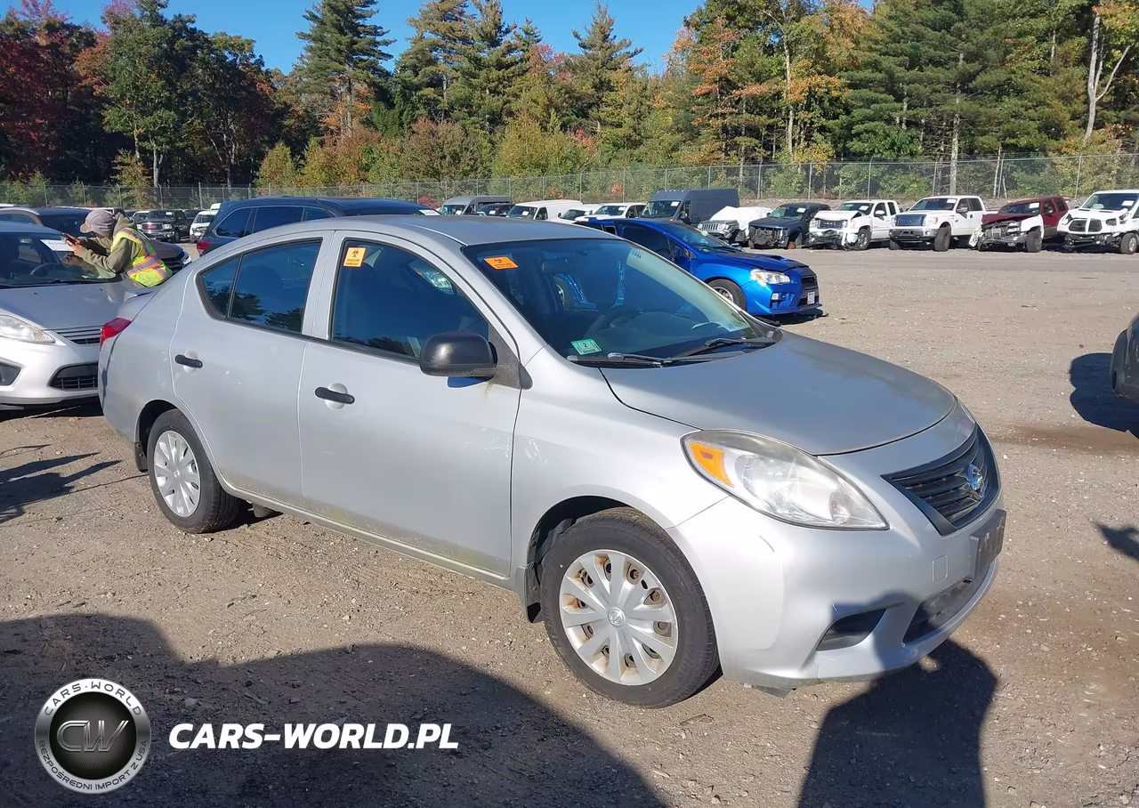 2014 Nissan Versa 1.6 S+