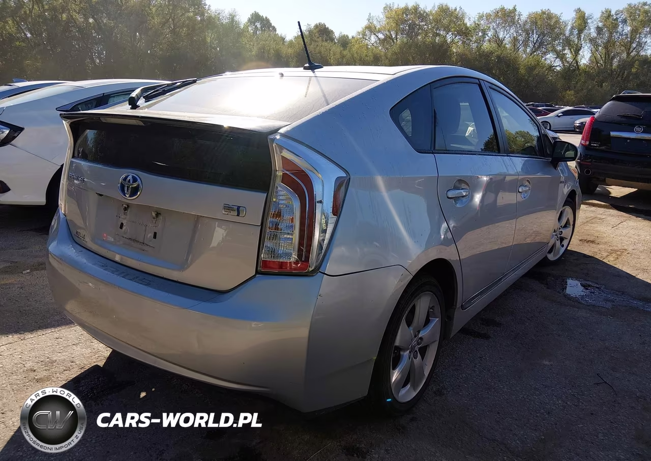 2012 Toyota Prius Five VIN:JTDKN3DU8C5437065 - 4