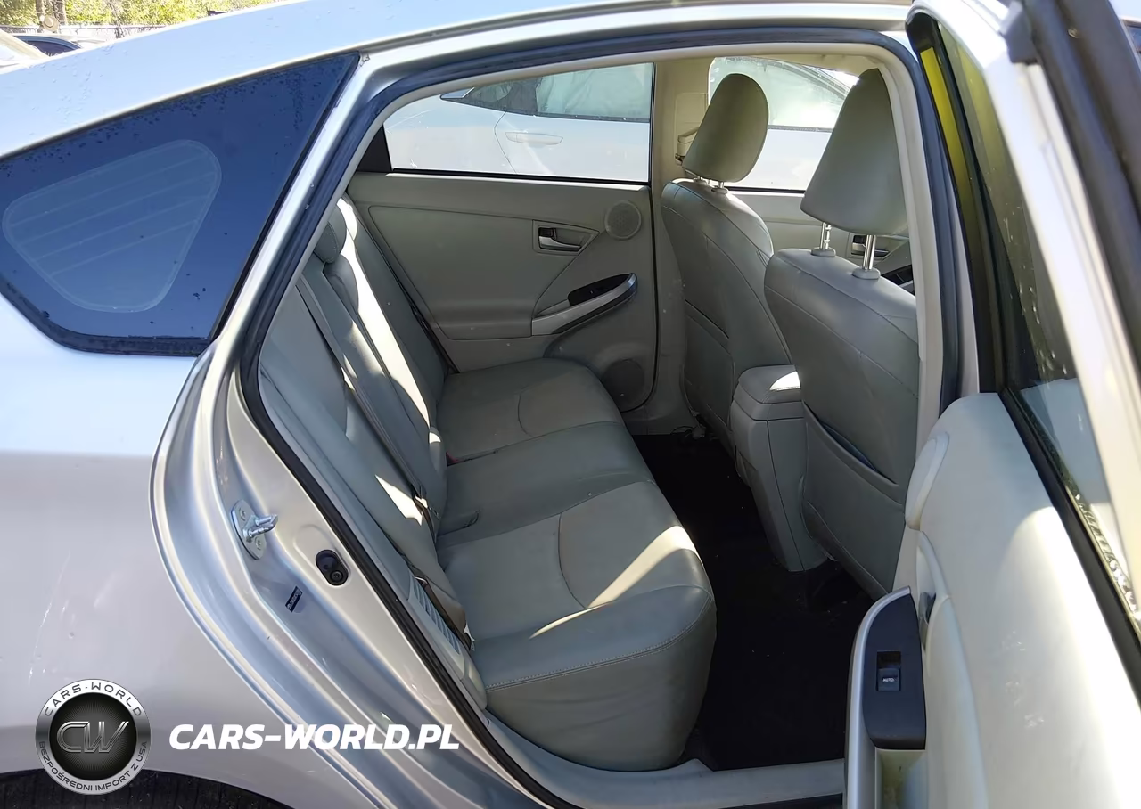 2012 Toyota Prius Five VIN:JTDKN3DU8C5437065 - 8