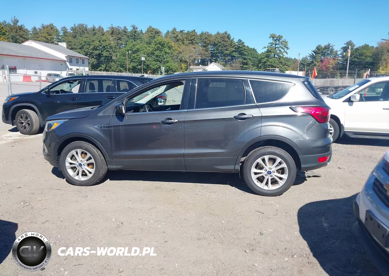 2019 Ford Escape Se VIN:1FMCU9GD0KUB90663 - 14