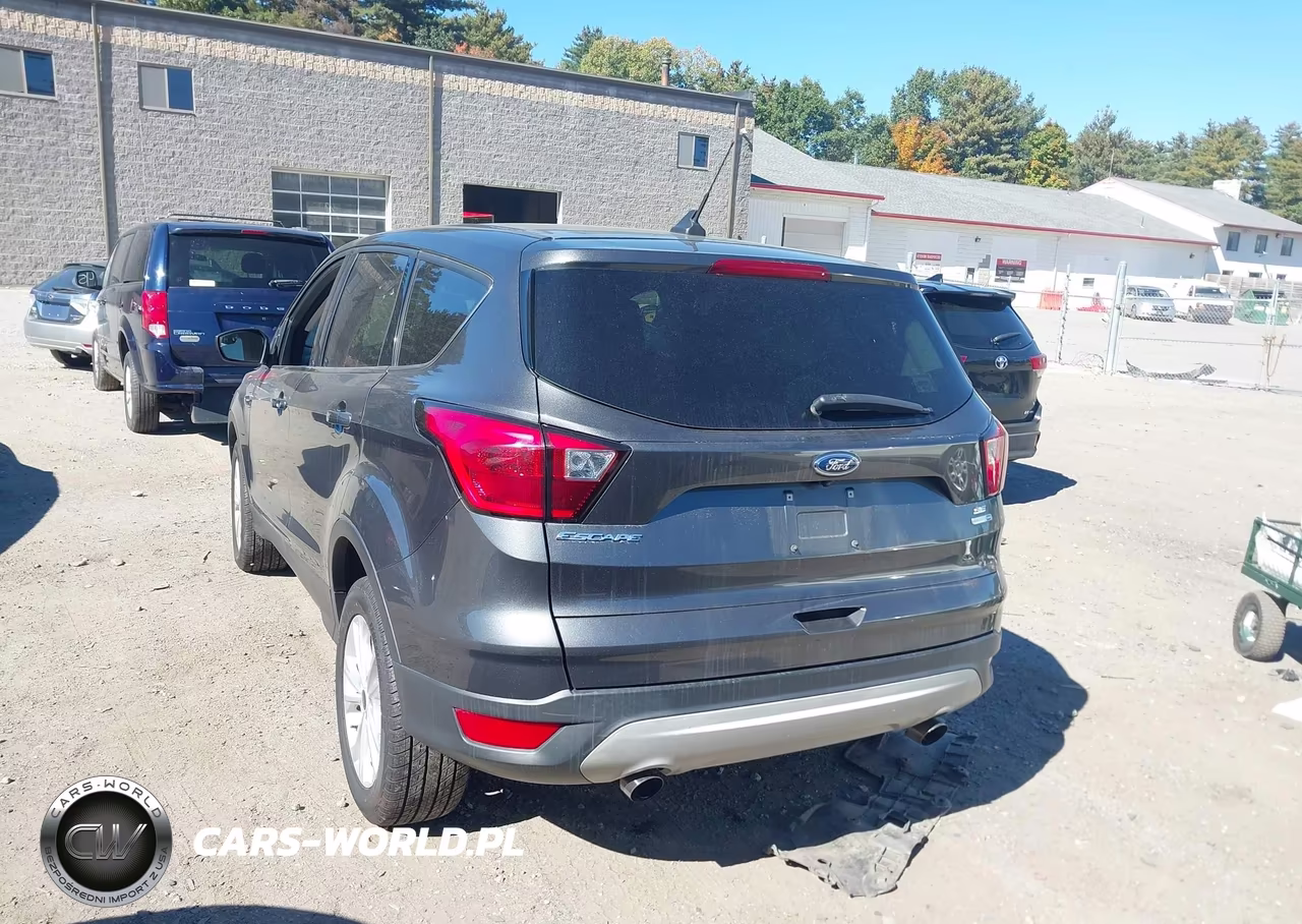 2019 Ford Escape Se VIN:1FMCU9GD0KUB90663 - 3