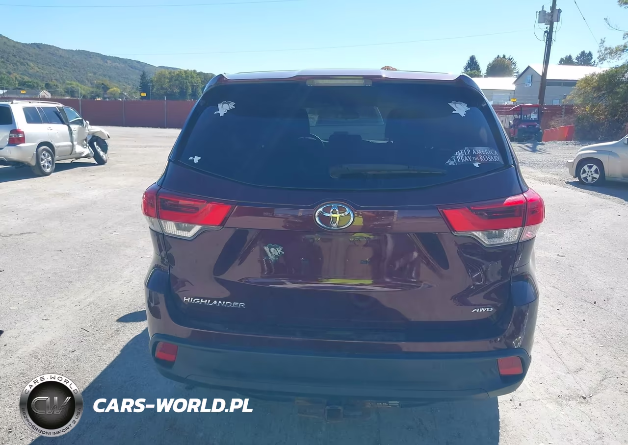 2019 Toyota Highlander Le VIN:5TDBZRFH9KS733518 - 17