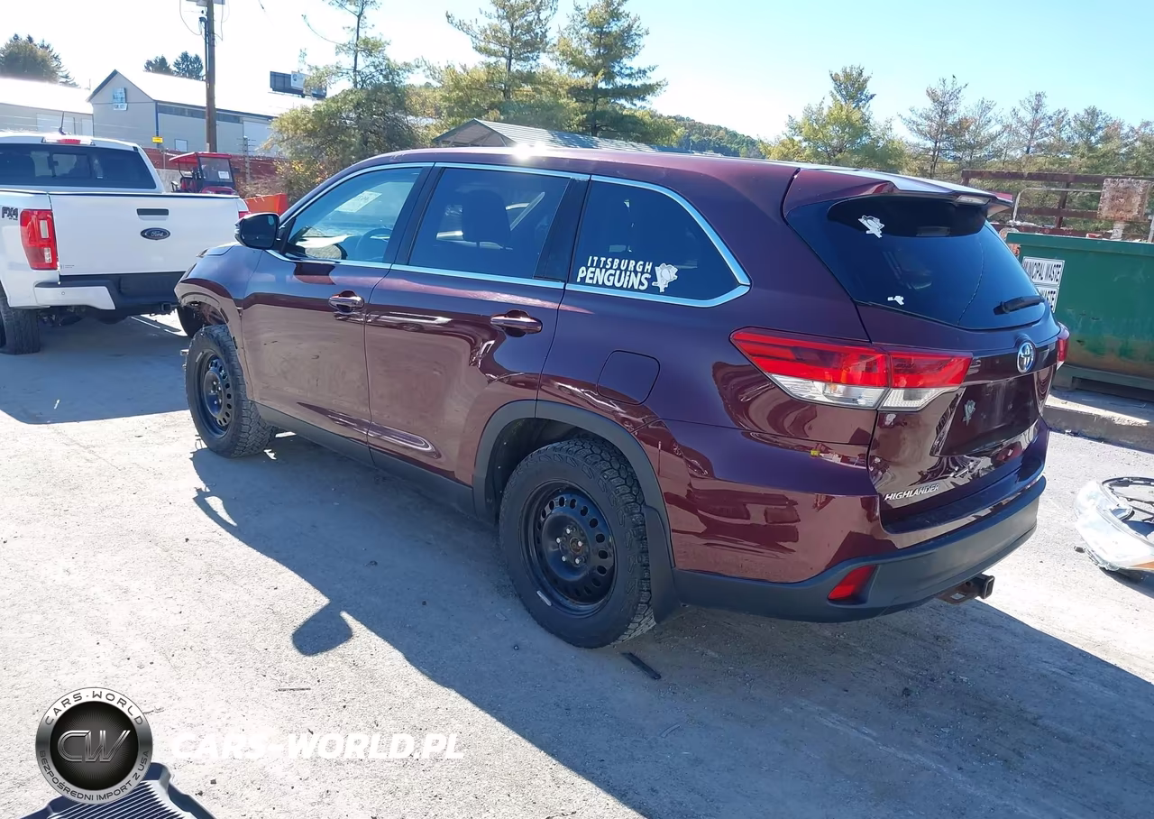 2019 Toyota Highlander Le VIN:5TDBZRFH9KS733518 - 3
