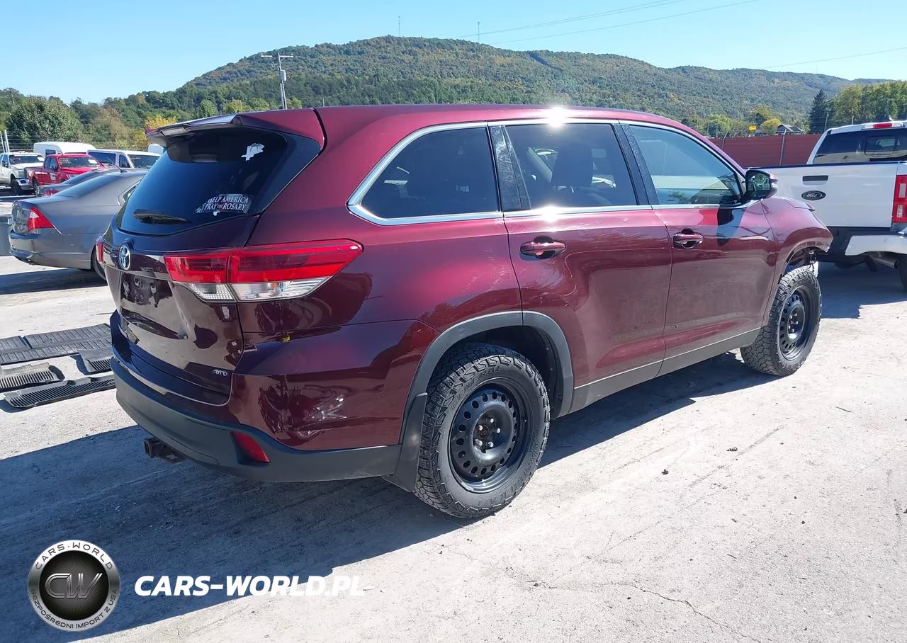 2019 Toyota Highlander Le VIN:5TDBZRFH9KS733518 - 4