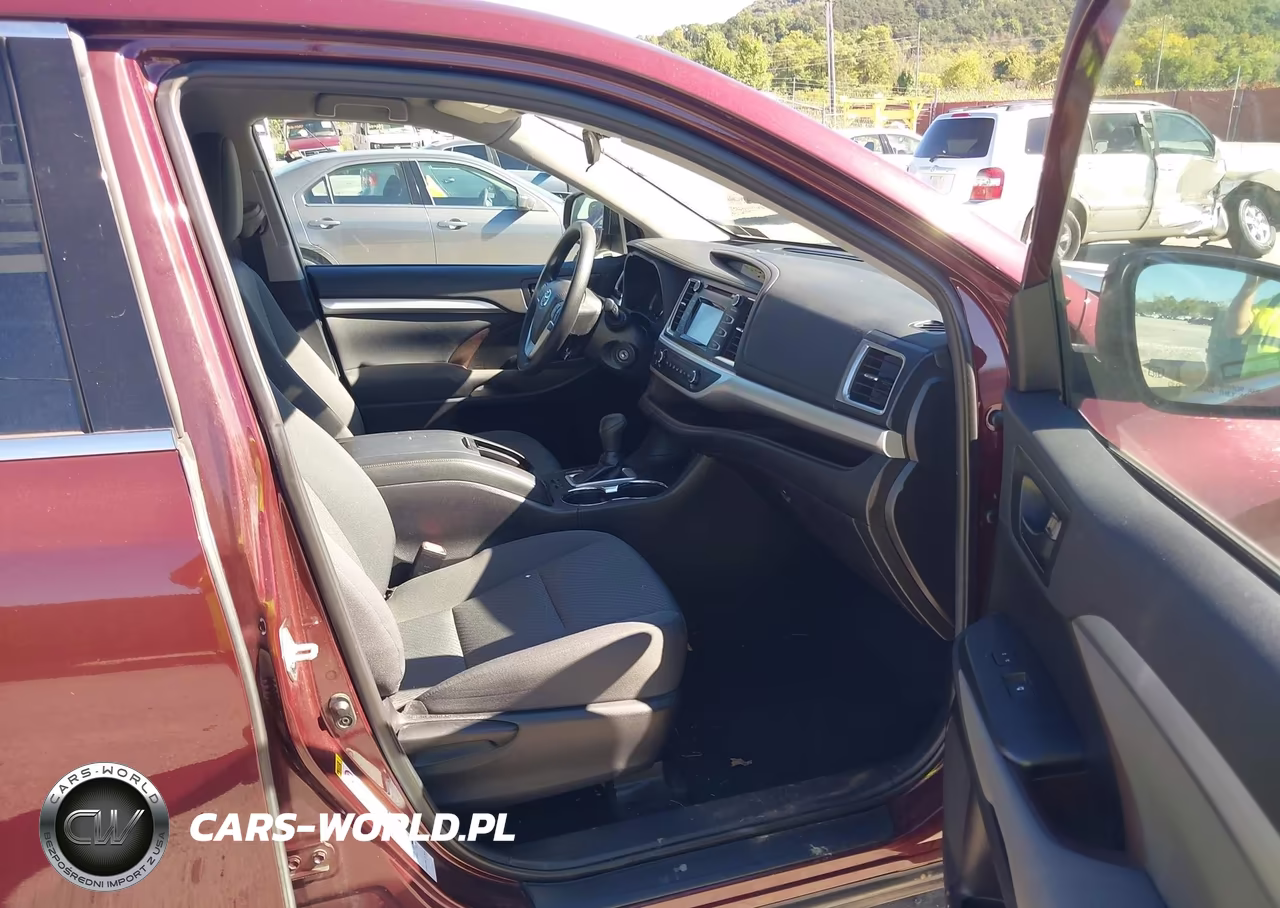 2019 Toyota Highlander Le VIN:5TDBZRFH9KS733518 - 5