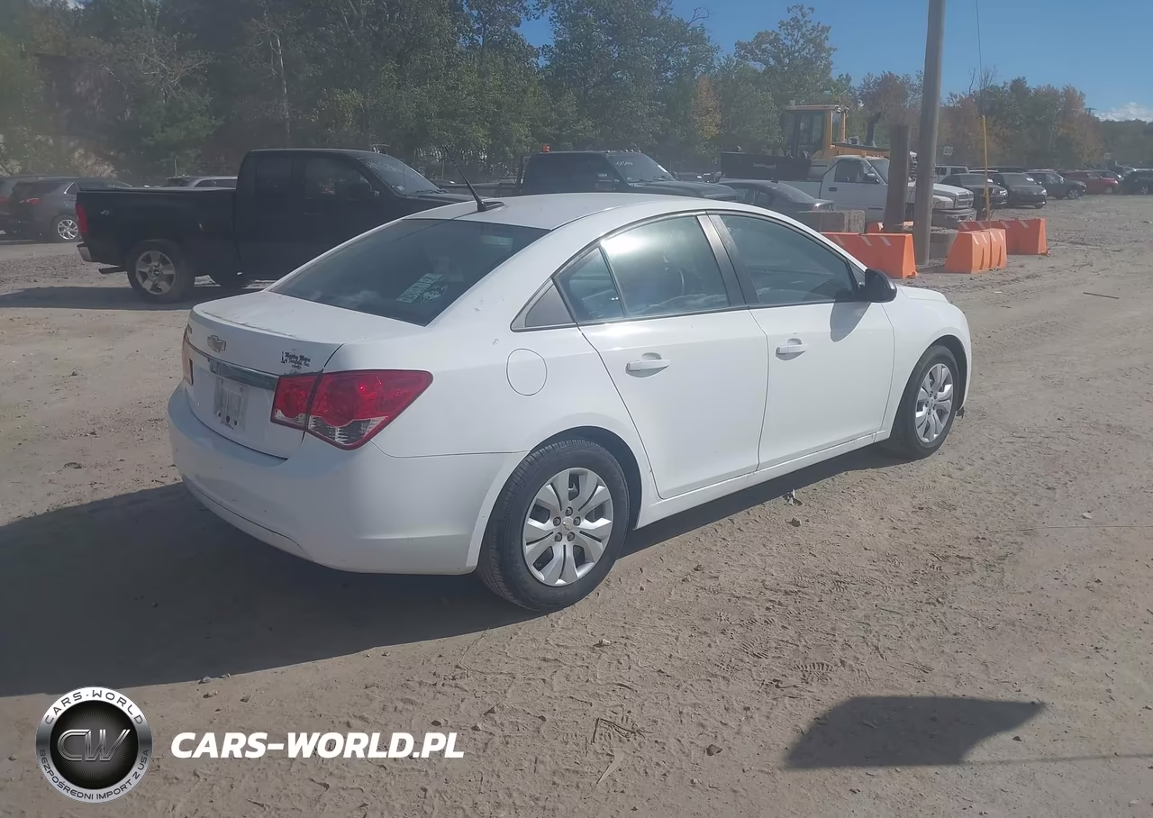 2013 Chevrolet Cruze Ls Auto VIN:1G1PA5SG0D7233773 - 4