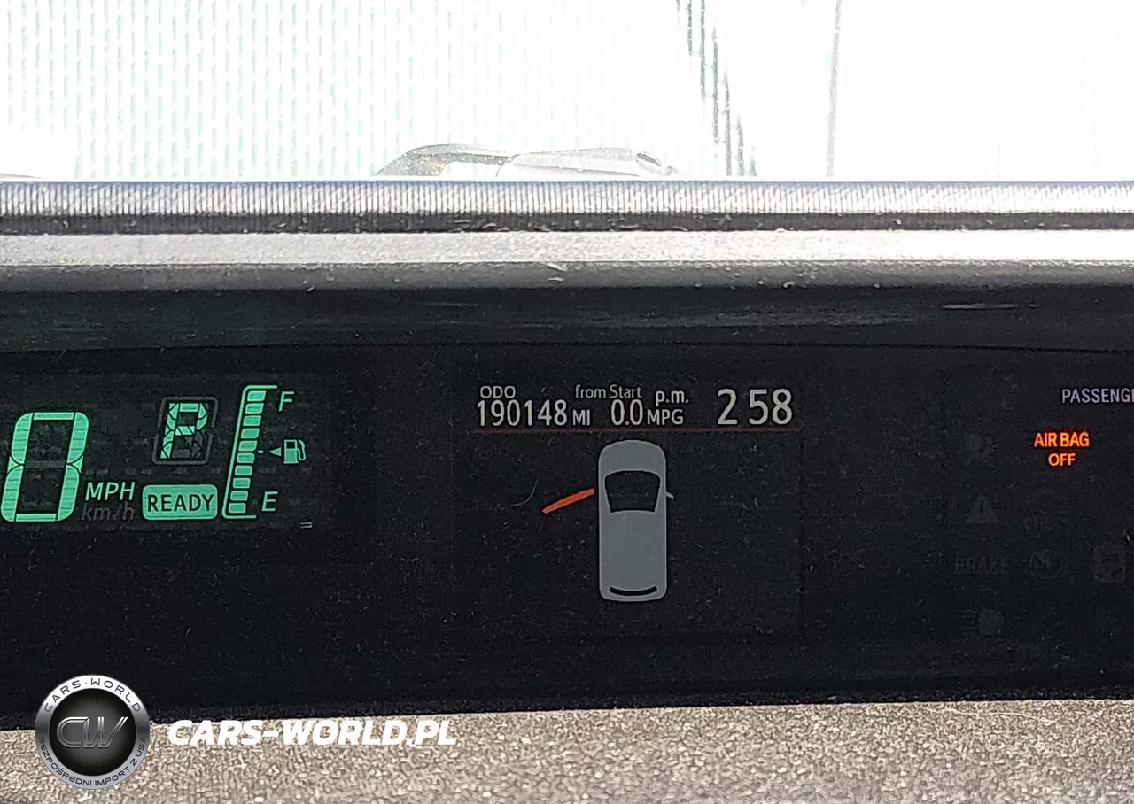 2013 Toyota Prius C One VIN:JTDKDTB3XD1056341 - 15