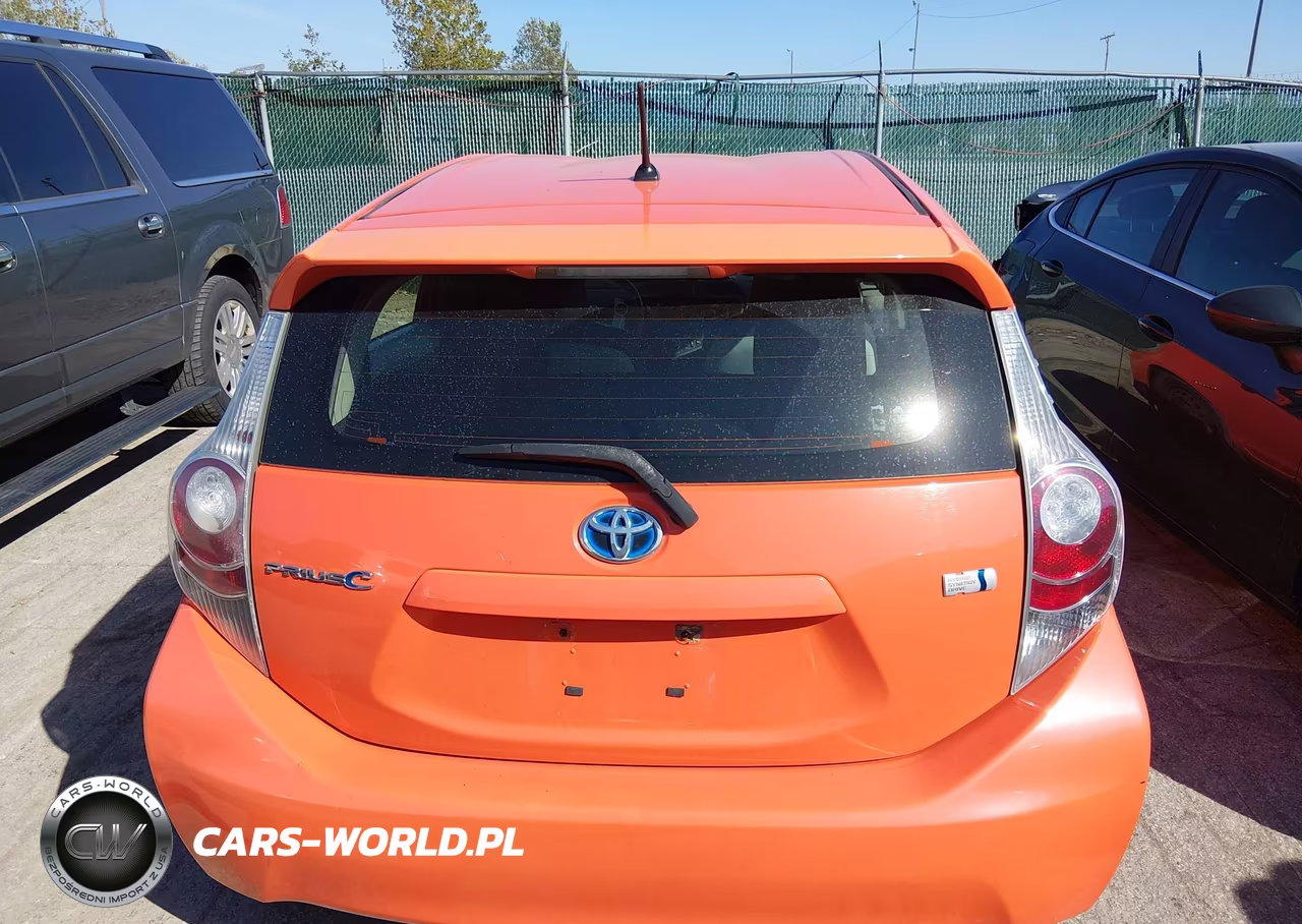 2013 Toyota Prius C One VIN:JTDKDTB3XD1056341 - 16