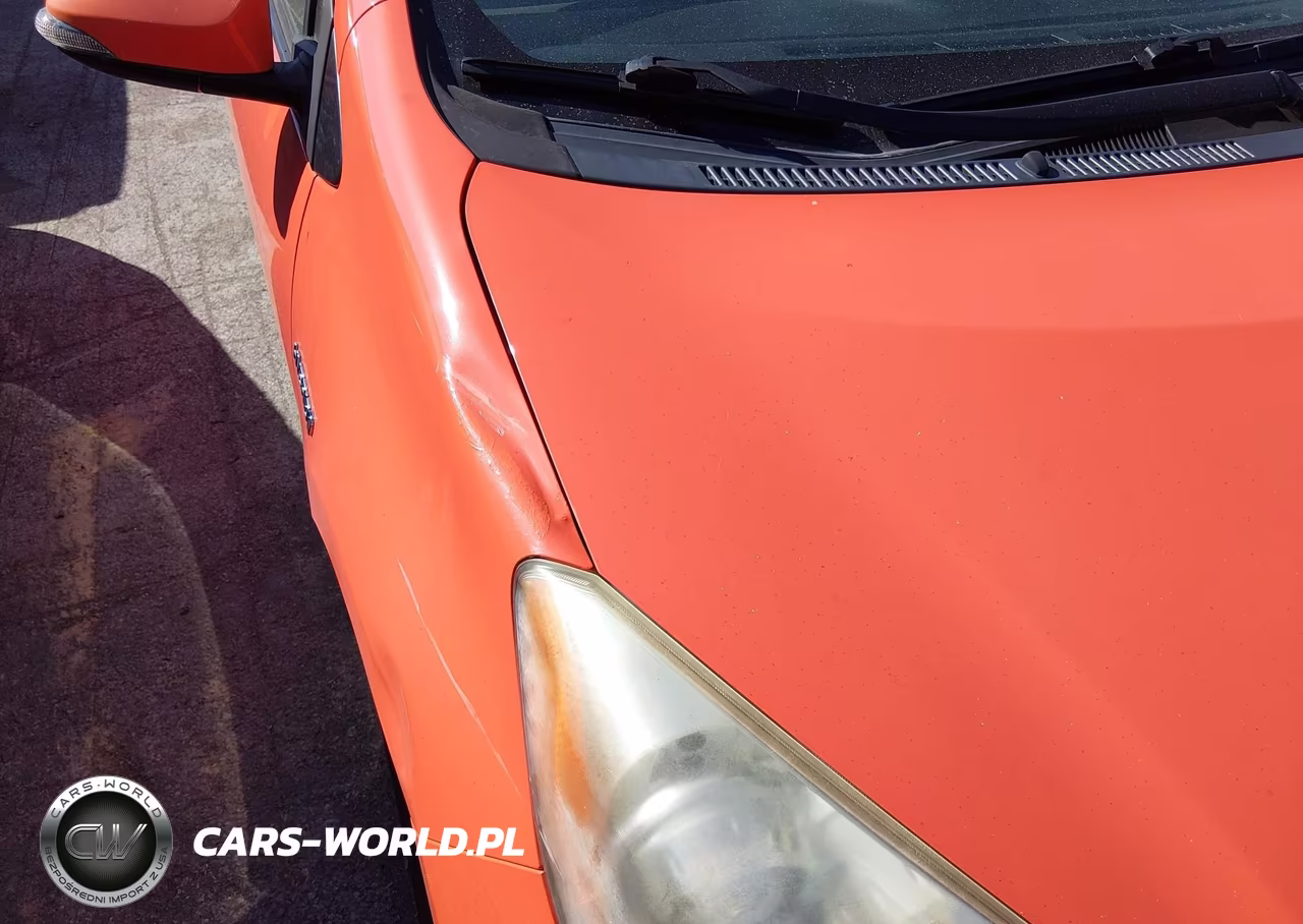 2013 Toyota Prius C One VIN:JTDKDTB3XD1056341 - 6