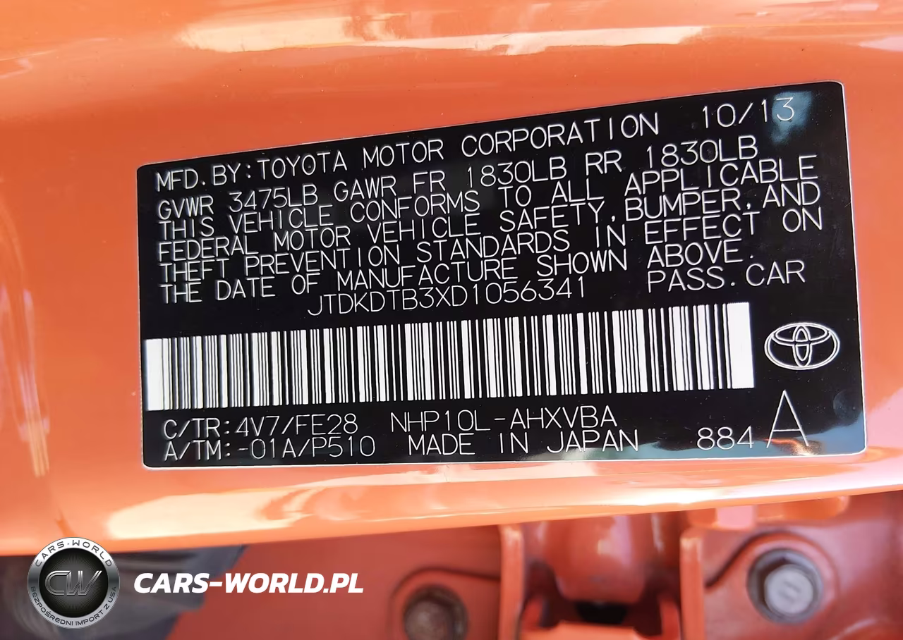 2013 Toyota Prius C One VIN:JTDKDTB3XD1056341 - 9