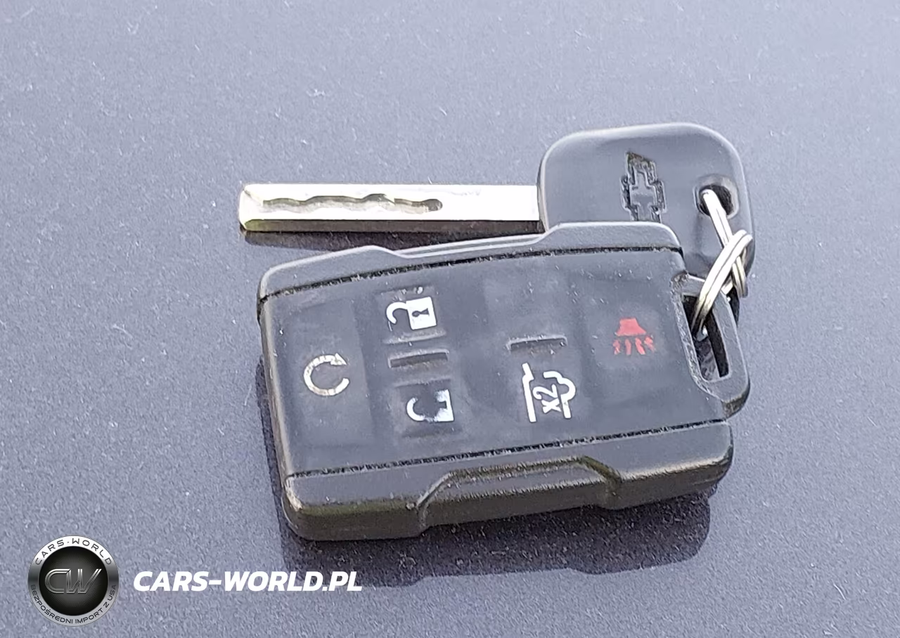 2018 Chevrolet Tahoe Ls VIN:1GNSKAEC4JR333222 - 11