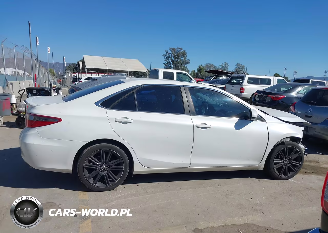 2016 Toyota Camry Se VIN:4T1BF1FK3GU155470 - 13