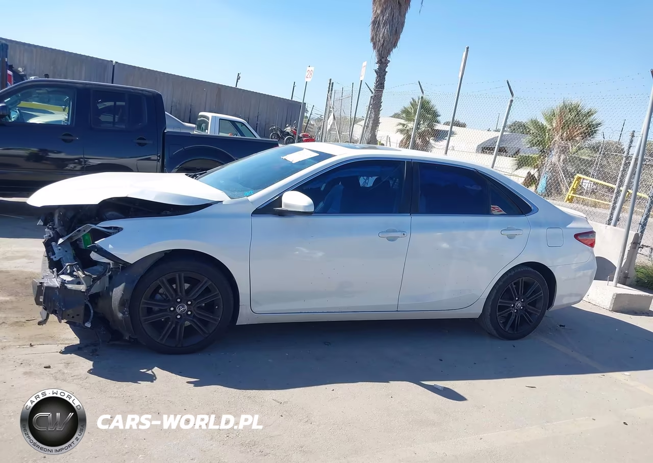 2016 Toyota Camry Se VIN:4T1BF1FK3GU155470 - 14