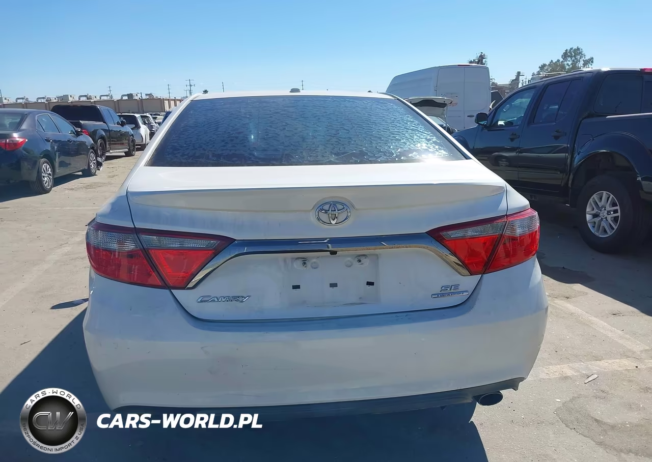 2016 Toyota Camry Se VIN:4T1BF1FK3GU155470 - 16