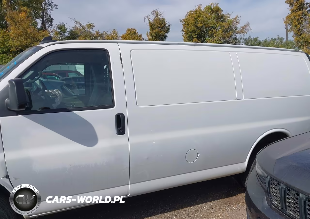 2024 Chevrolet Express G2500 VIN:1GCWGAFP2R1254333 - 14